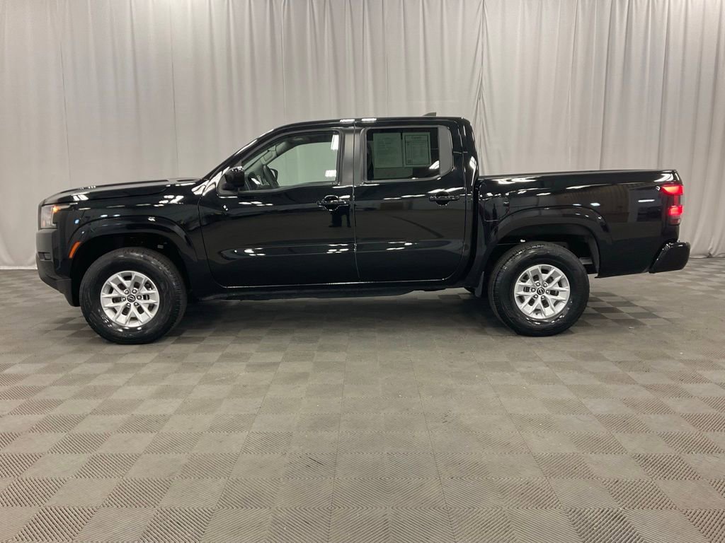 Used 2024 Nissan Frontier SV image 9