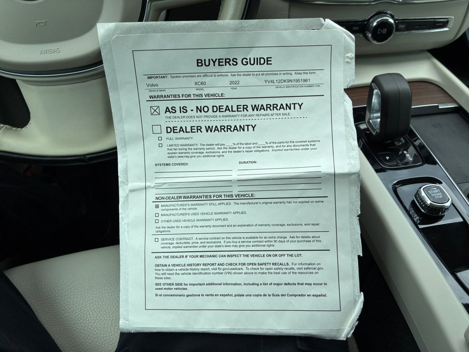 Used 2022 Volvo XC60 B5 Momentum w/ Protection Package Premier FWD image 33