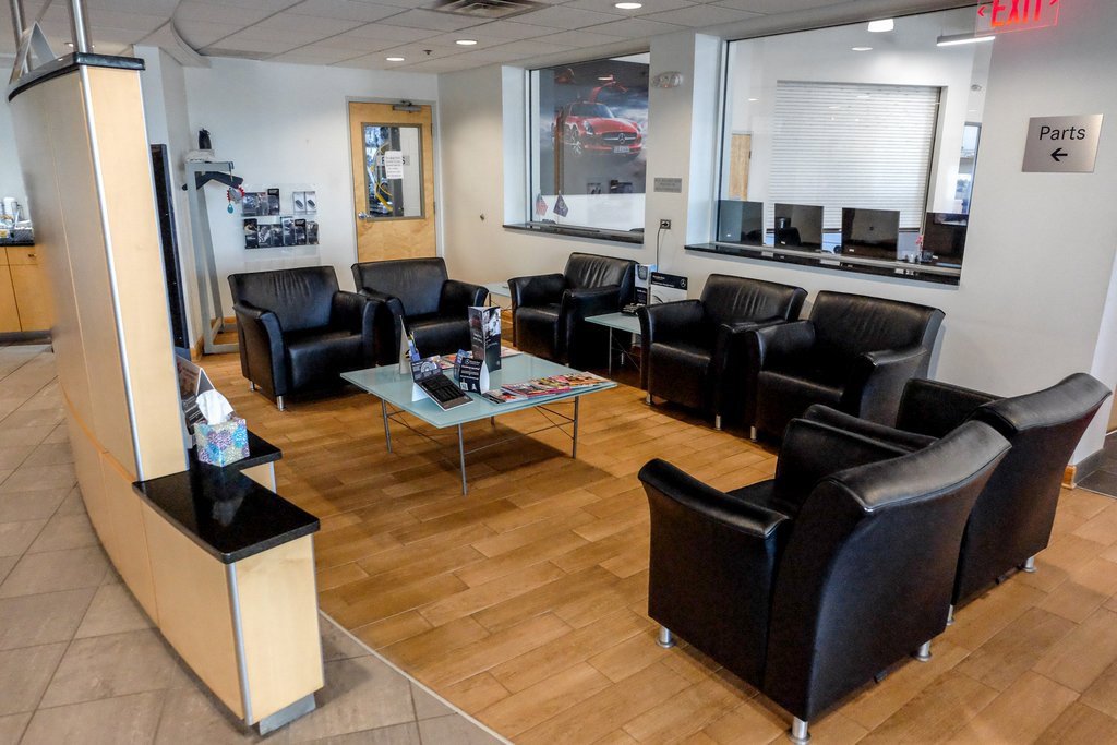 Used 2025 Mercedes-Benz SL 63 AMG 4MATIC image 7