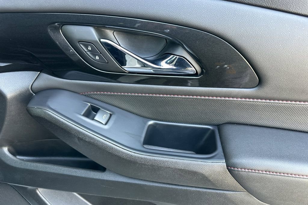 Used 2022 Chevrolet Traverse RS FWD image 20