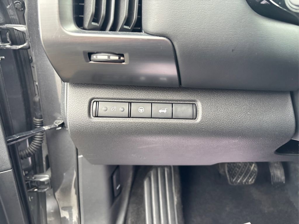 Used 2024 Nissan Pathfinder SL image 38