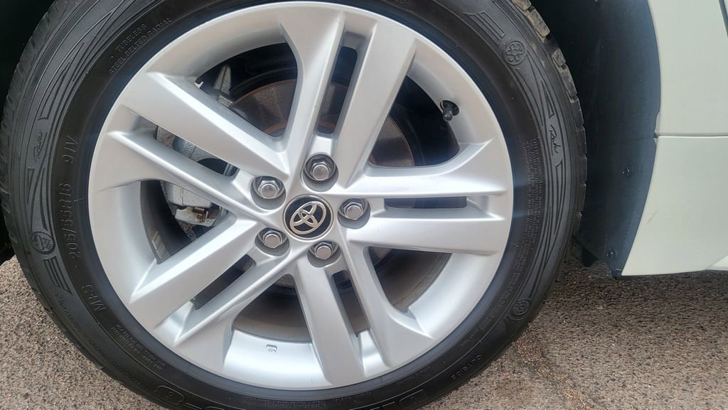 Used 2019 Toyota Corolla SE FWD image 13