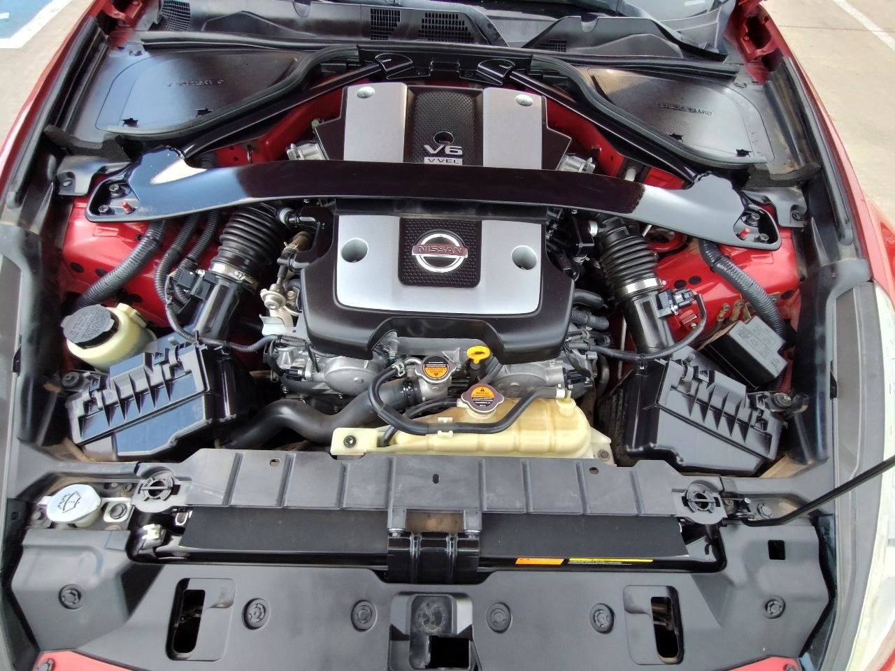 Used 2015 Nissan 370Z Coupe image 31