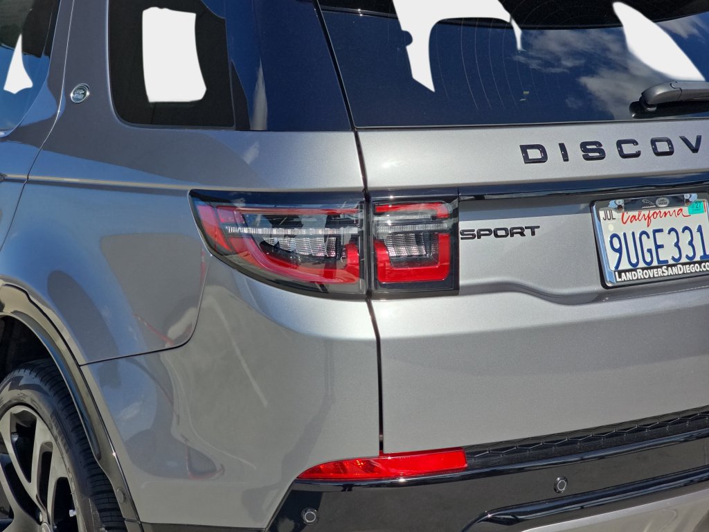 Certified 2025 Land Rover Discovery Sport Dynamic SE AWD/4WD image 35