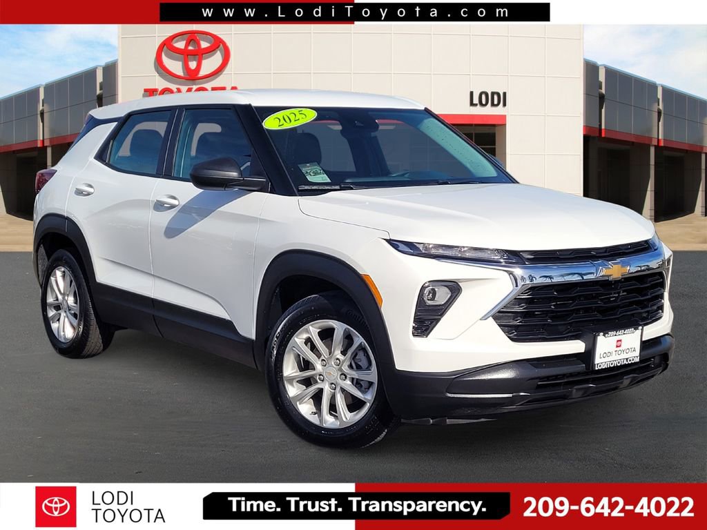 Used 2025 Chevrolet TrailBlazer LS w/ LS Convenience Package image 1