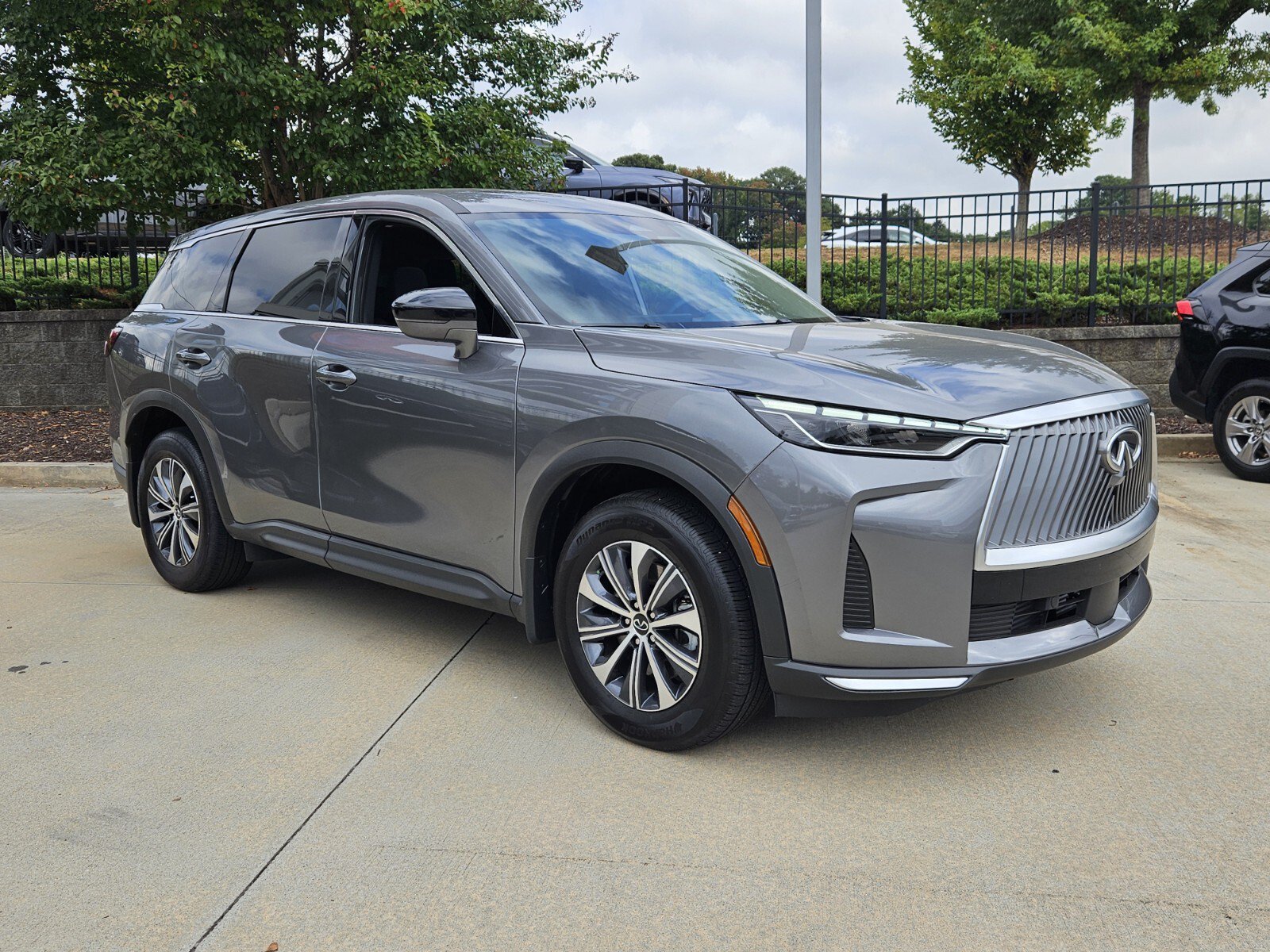 Certified 2026 INFINITI QX60 Pure w/ Cargo Package FWD image 4