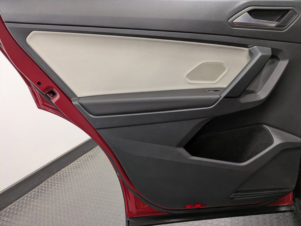 Used 2019 Volkswagen Tiguan SE image 24