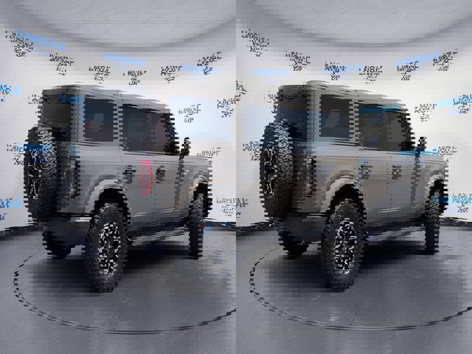 New 2026 Ford Bronco Outer Banks image 4