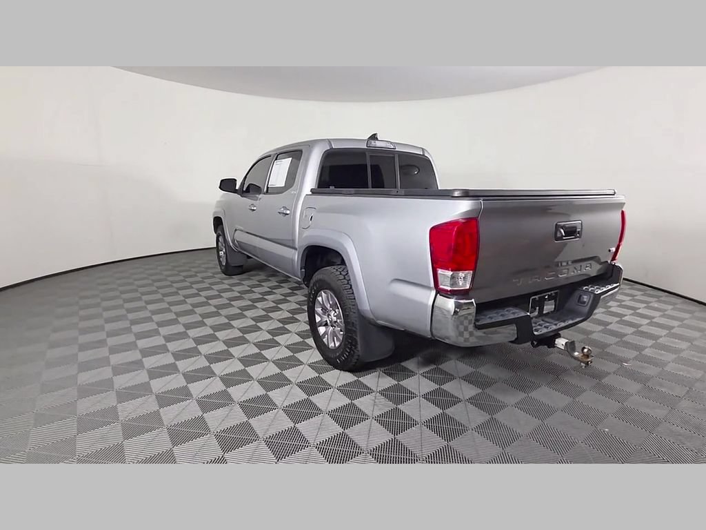 Used 2017 Toyota Tacoma TRD Sport RWD image 43