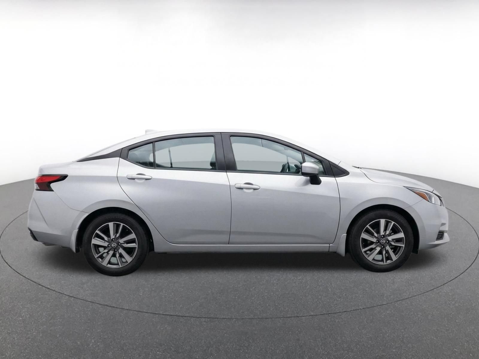 Used 2025 Nissan Versa SV FWD image 18