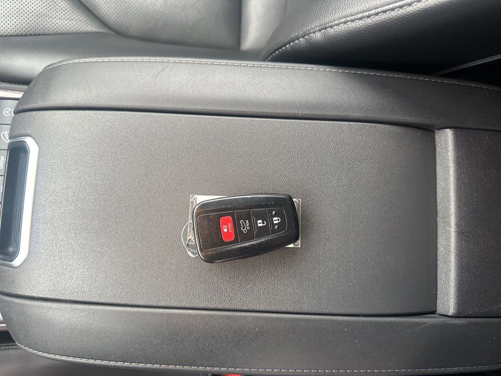 Used 2021 Toyota Highlander Platinum image 43