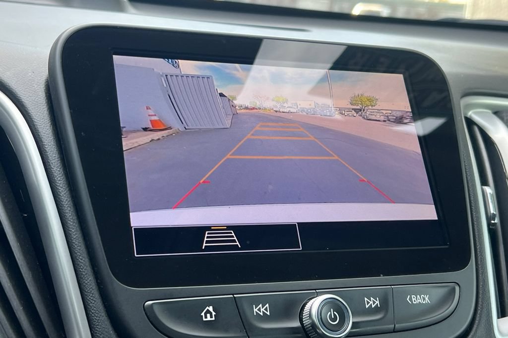 Used 2025 Chevrolet Malibu LT FWD image 18