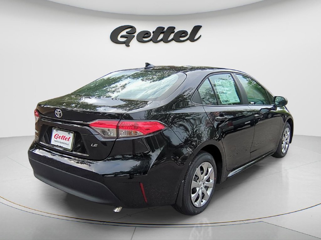 Certified 2026 Toyota Corolla LE FWD image 5