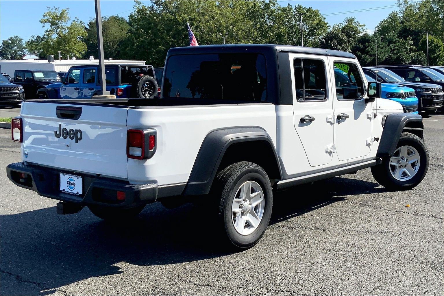 Used 2020 Jeep Gladiator Sport w/ Quick Order Package 24S AWD/4WD image 11