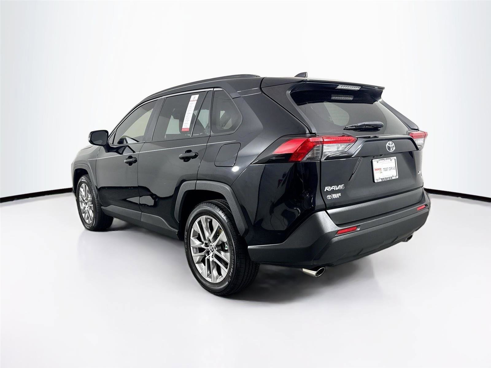 Used 2020 Toyota RAV4 XLE Premium FWD image 12