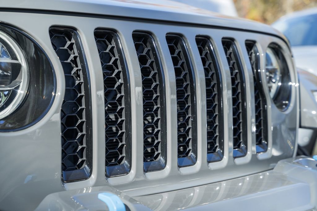 Used 2022 Jeep Wrangler Unlimited Sahara image 9