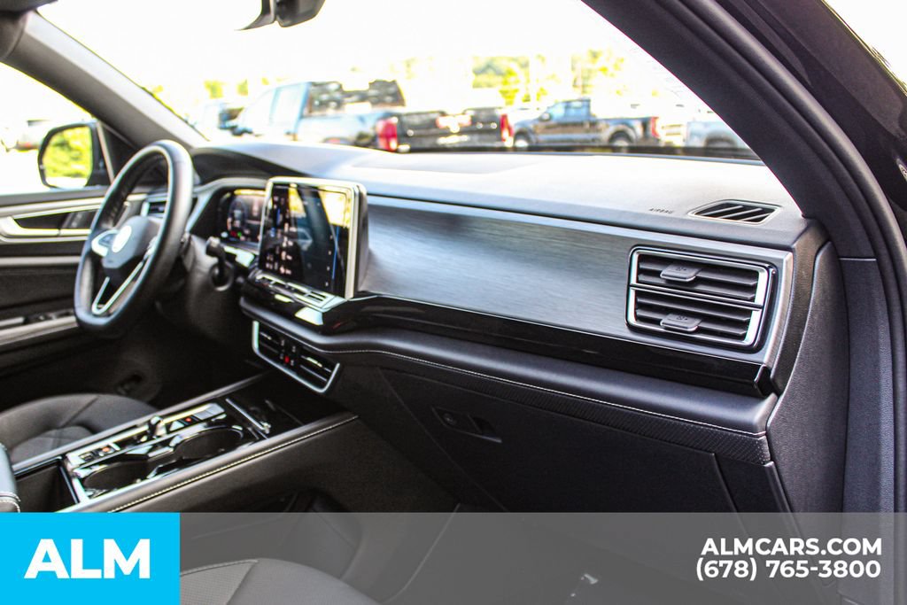 Used 2025 Volkswagen Atlas Cross Sport SE AWD/4WD image 21