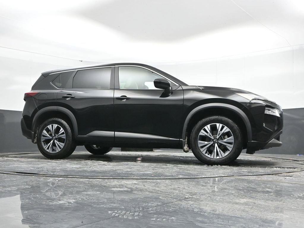 Used 2023 Nissan Rogue SV image 45