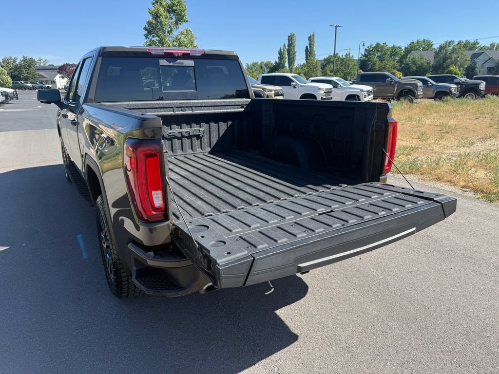 Used 2023 GMC Sierra 1500 AT4 w/ Technology Package AWD/4WD image 13