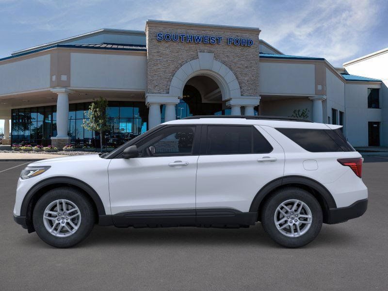 New 2026 Ford Explorer Active RWD image 3
