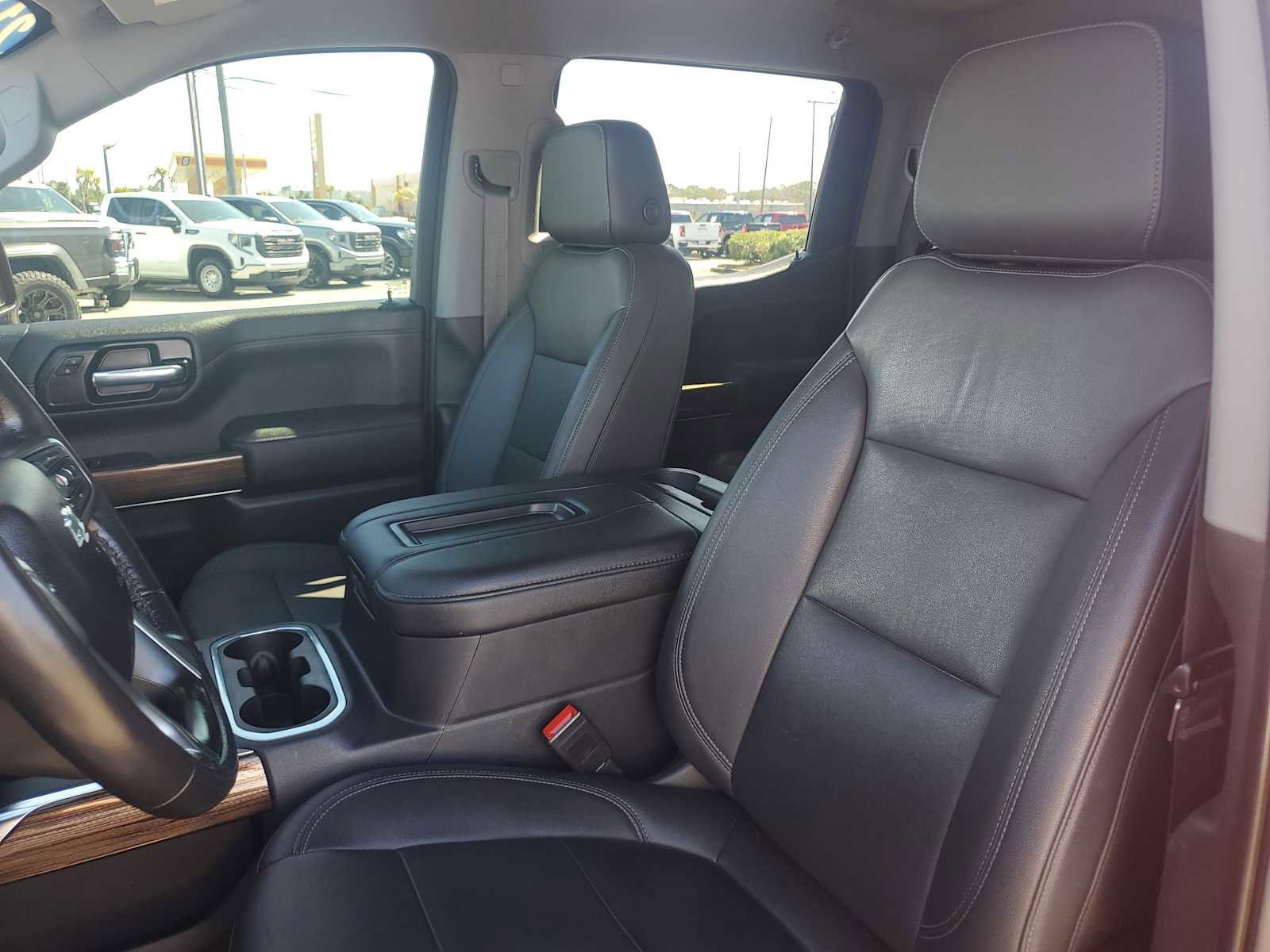 Used 2021 Chevrolet Silverado 1500 LT Trail Boss w/ Convenience Package II image 13