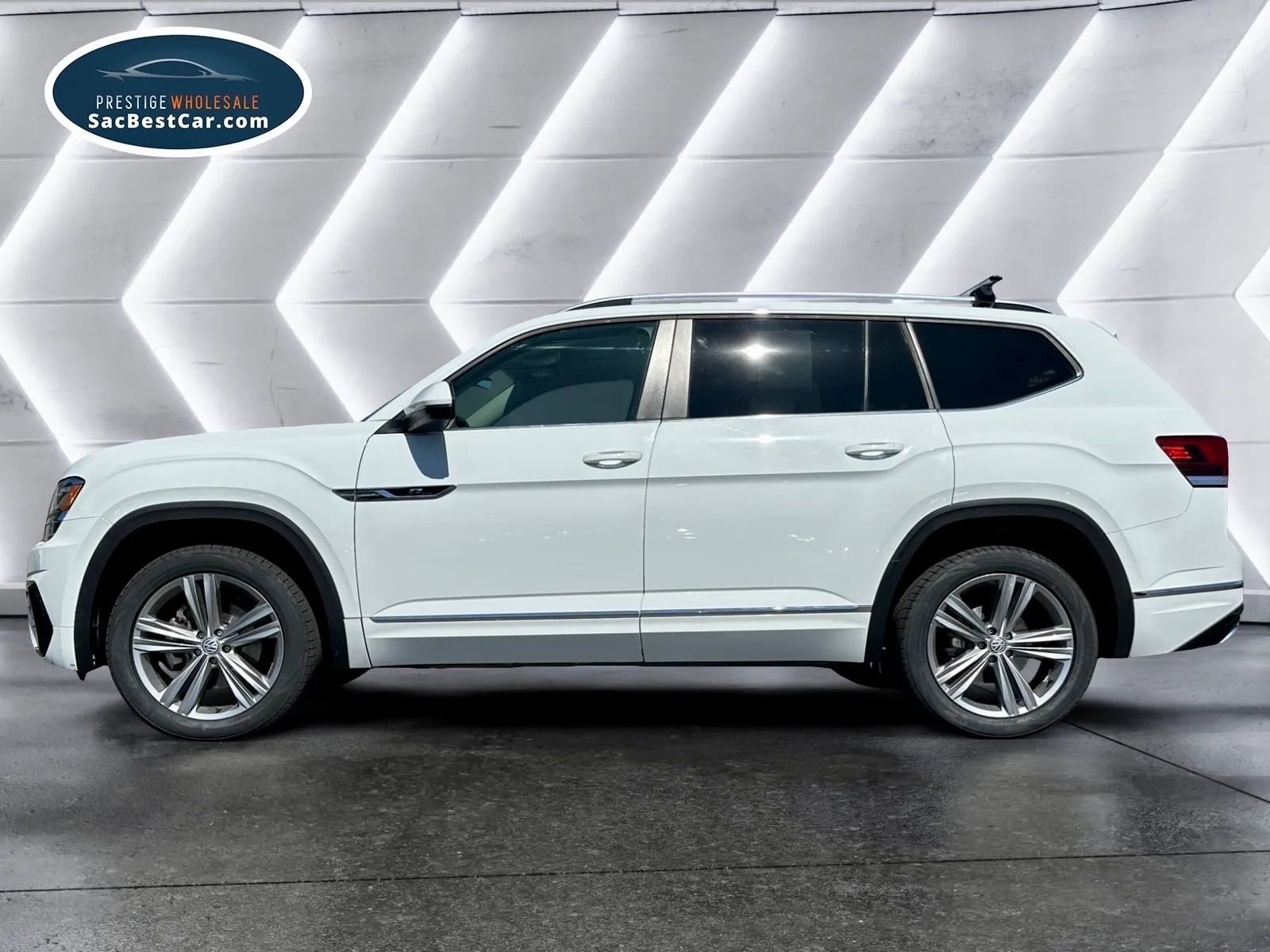 Used 2018 Volkswagen Atlas SEL w/ R-Line Package image 5
