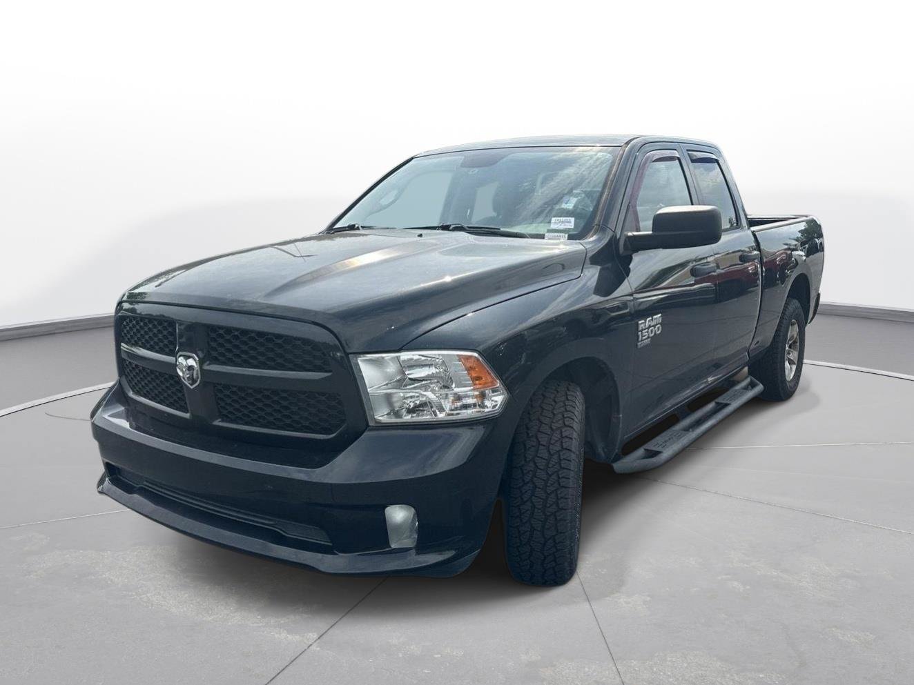 Used 2019 RAM 1500 Express RWD image 2