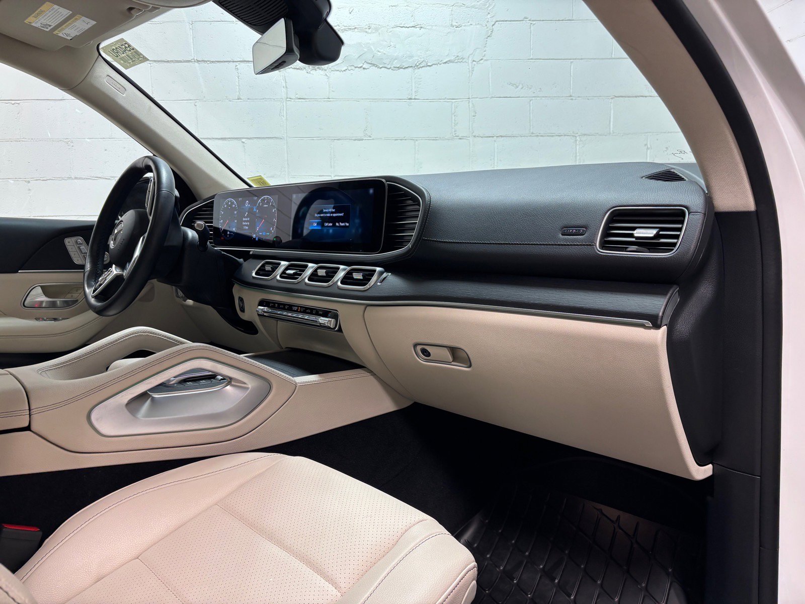 Used 2023 Mercedes-Benz GLS 450 4MATIC image 28