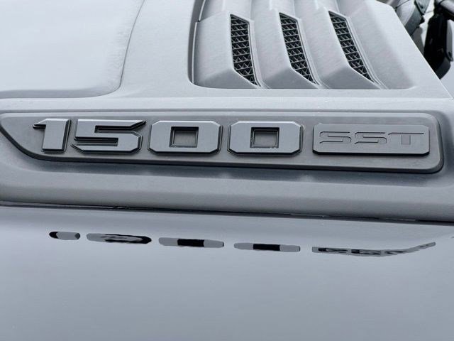 Used 2025 RAM 1500 Laramie w/ Sport Appearance Package image 37