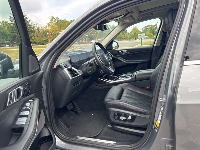 Used 2024 BMW X7 xDrive40i image 23
