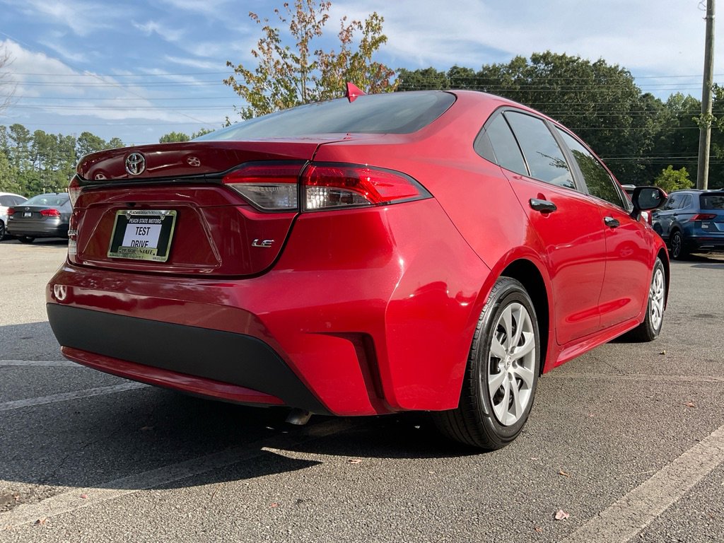 Used 2021 Toyota Corolla LE image 5