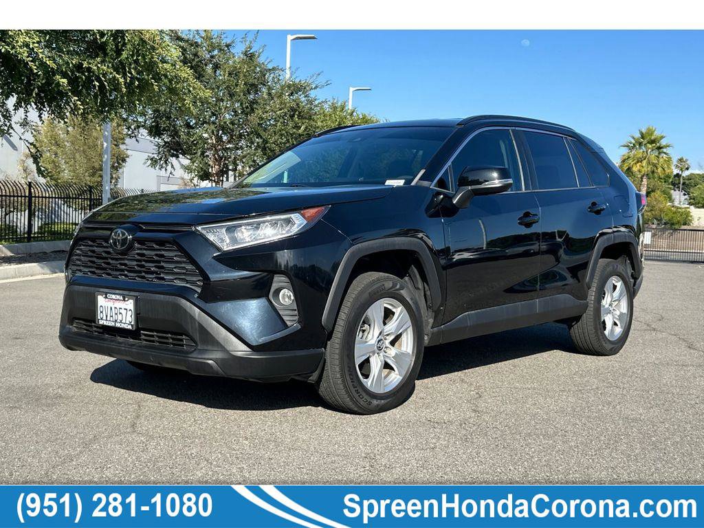 Used 2020 Toyota RAV4 XLE FWD image 1