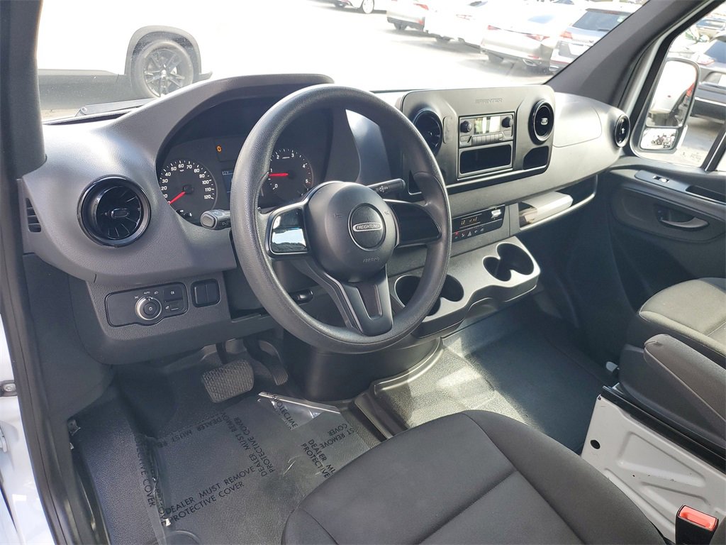 Used 2019 Freightliner Sprinter 3500 image 18