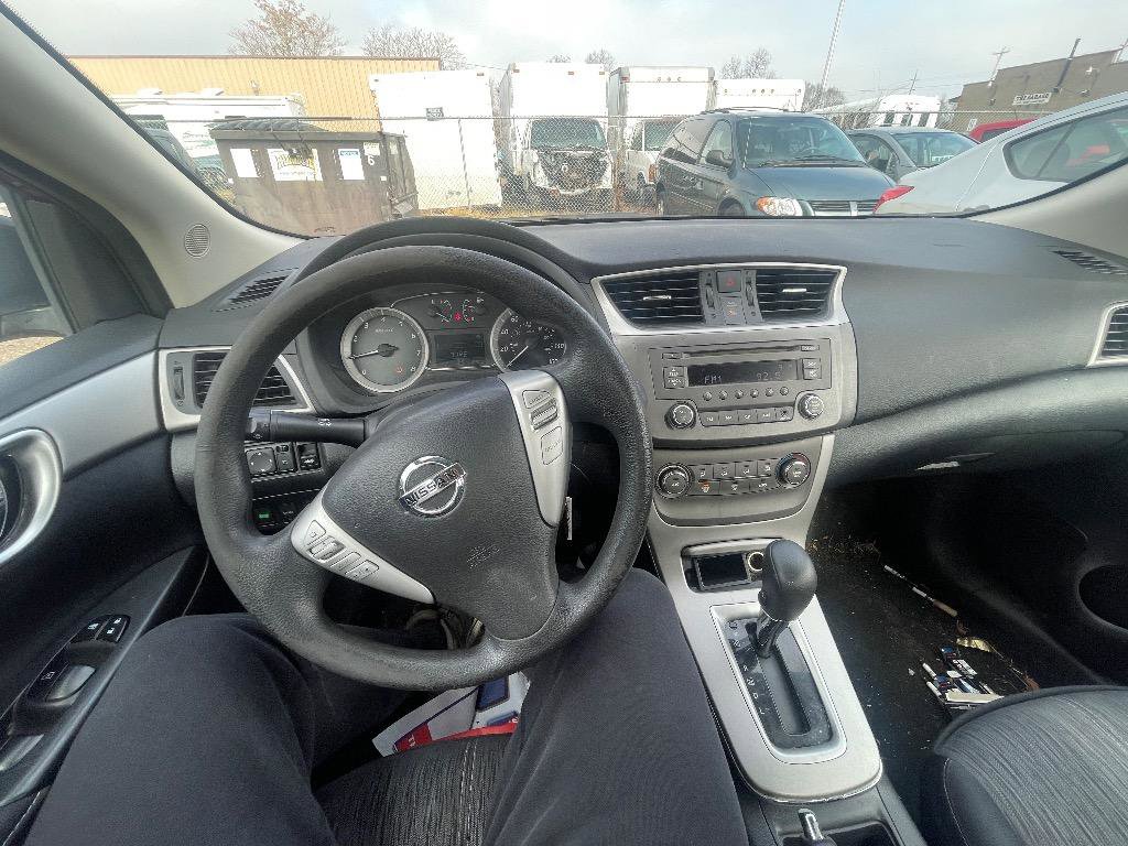 Used 2014 Nissan Sentra SV image 11