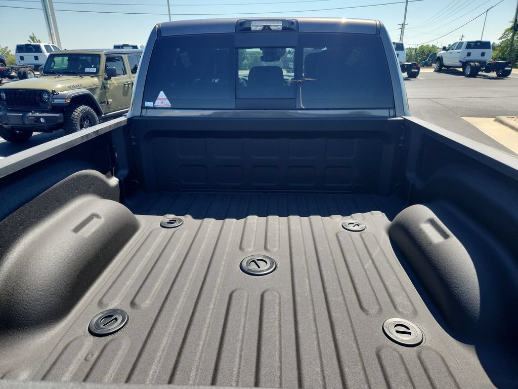 New 2026 RAM 3500 Laramie AWD/4WD image 23