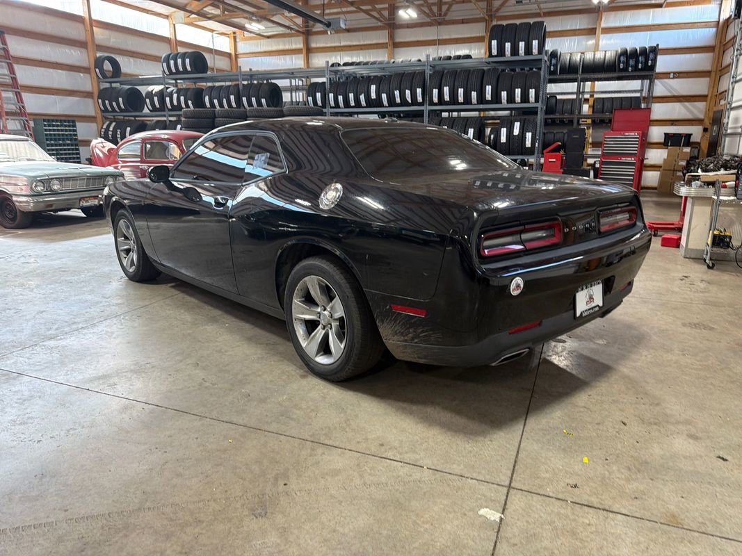 Used 2017 Dodge Challenger SXT w/ Cold Weather Group RWD image 10