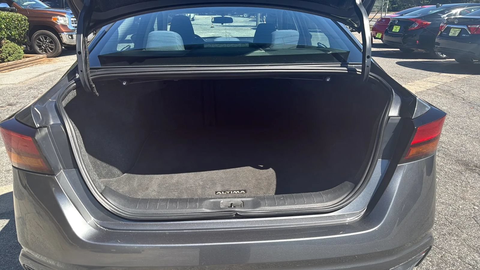 Used 2020 Nissan Altima 2.5 S FWD image 17