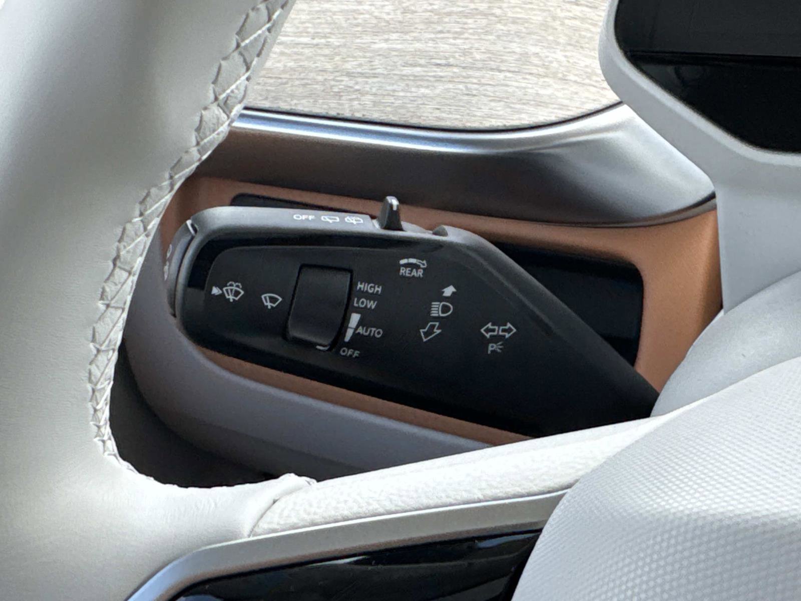 New 2025 Volkswagen ID. Buzz Pro S Plus image 20