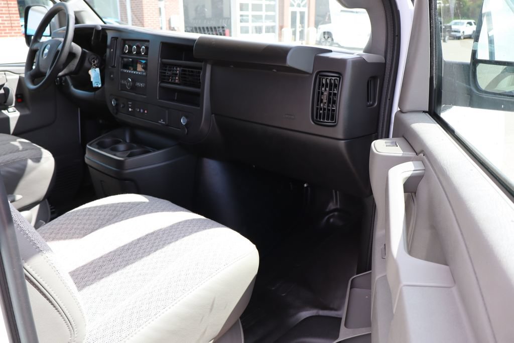 New 2025 Chevrolet Express 2500 w/ Driver Convenience Package RWD image 40
