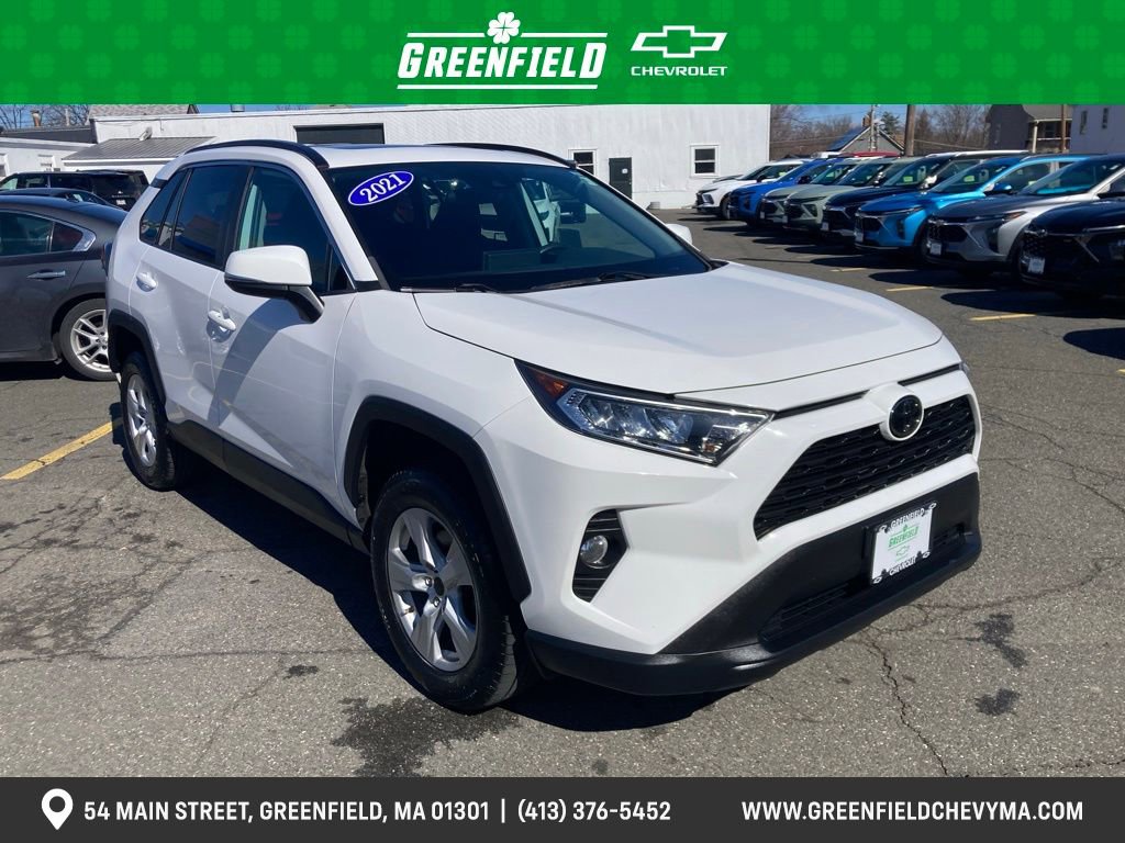 Used 2021 Toyota RAV4 XLE w/ Convenience Package image 1