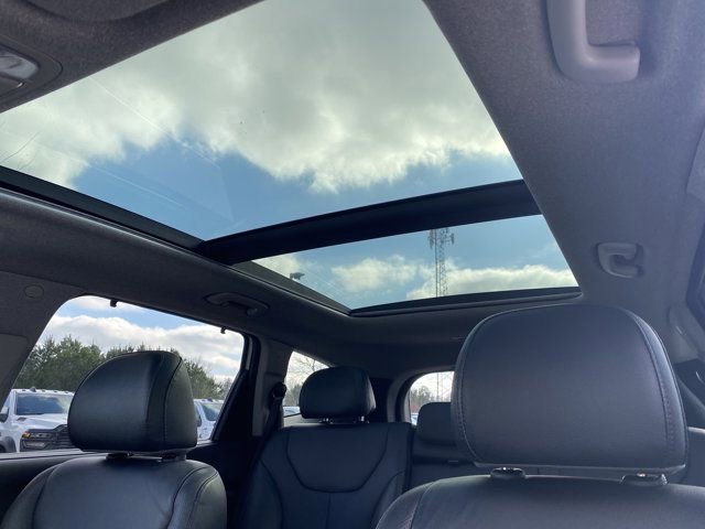 Used 2019 Hyundai Santa Fe Limited image 10