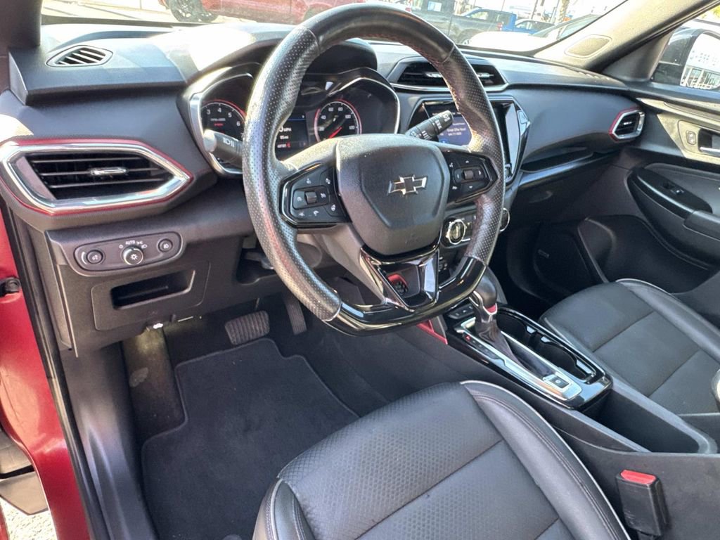 Used 2022 Chevrolet TrailBlazer RS w/ Technology Package image 17