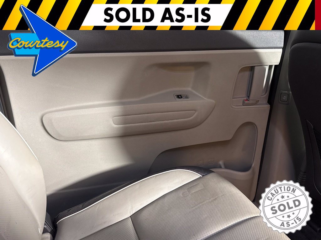 Used 2017 Kia Sedona LX w/ LX Essentials Premium Package FWD image 19