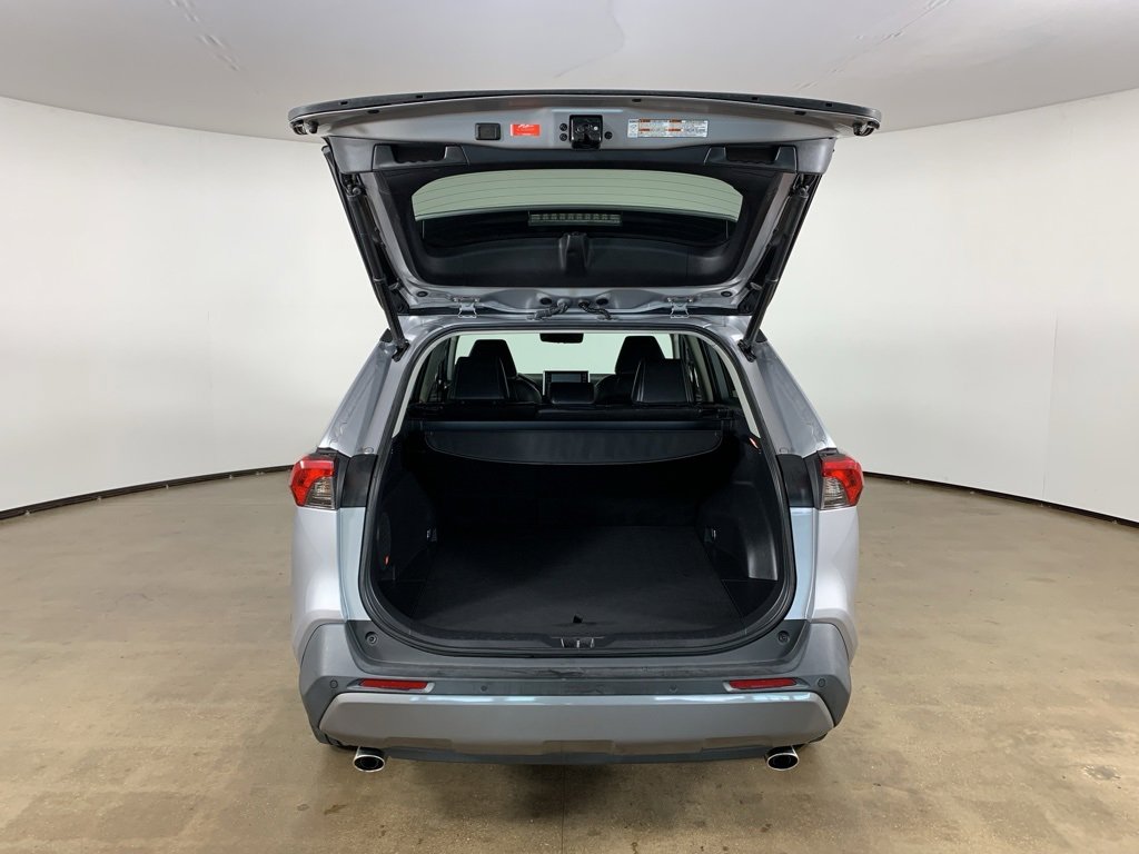 Used 2021 Toyota RAV4 Limited image 31