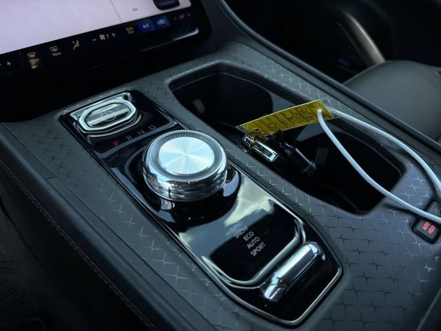 Used 2024 Jeep Wagoneer Launch Edition AWD/4WD image 28