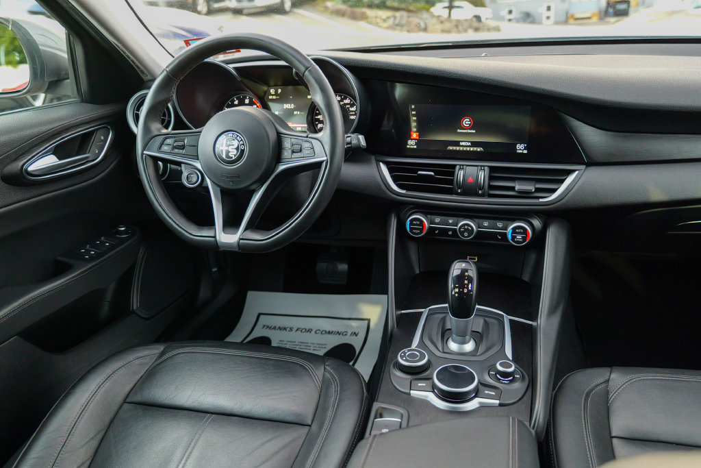 Used 2017 Alfa Romeo Giulia AWD w/ Cold Weather Package image 40