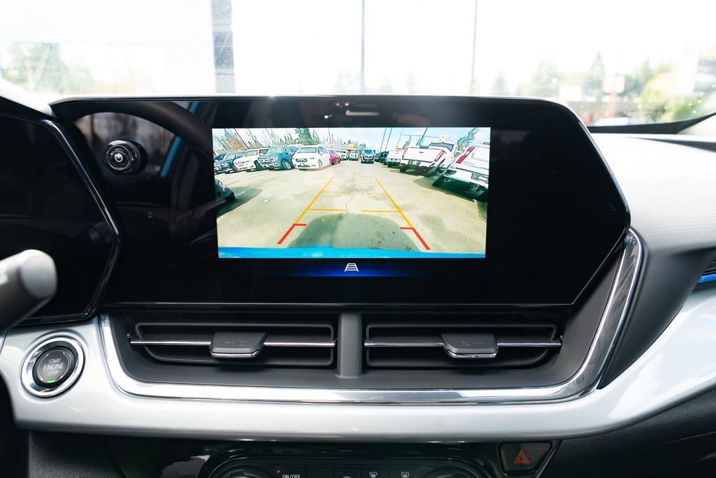 Used 2025 Chevrolet Trax LT image 15