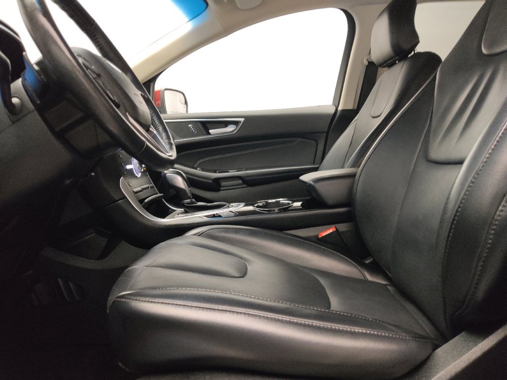 Used 2018 Ford Edge Titanium w/ Technology Package FWD image 17