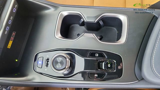 Used 2025 Lexus RZ 300e w/ Cold Area Package image 72