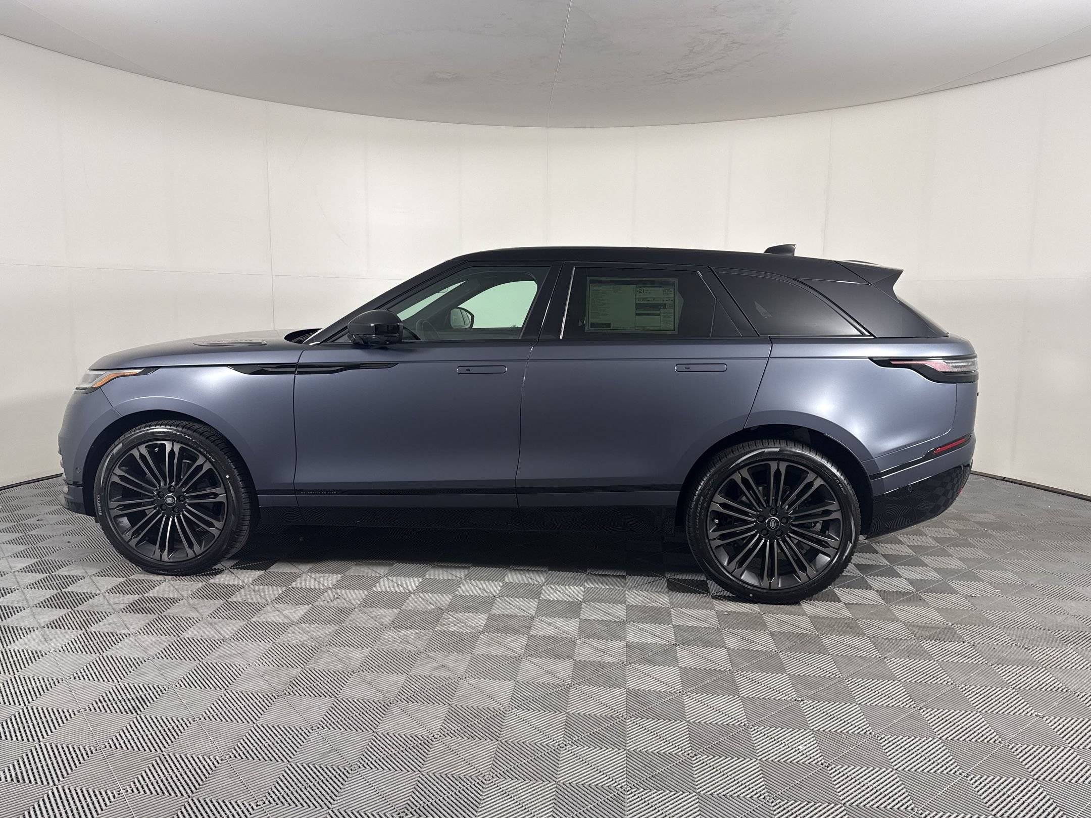 New 2026 Land Rover Range Rover Velar Belgravia AWD/4WD image 2